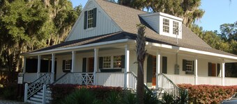 Captain's Cabin Historic Darien Ga