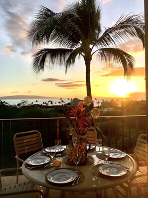 تناول الطعام بالخارج