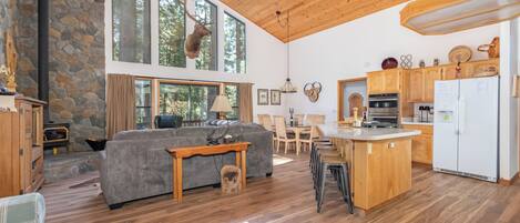 TV, fireplace, DVD player, ping pong