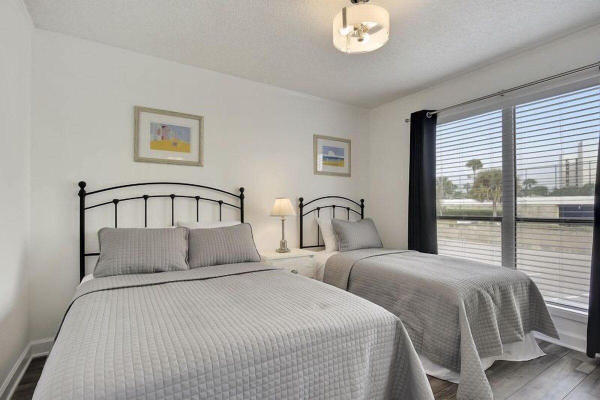 Photo 16 of Beachfront Private Beach Gated DESTIN Sandpiper Cove Unit 1154