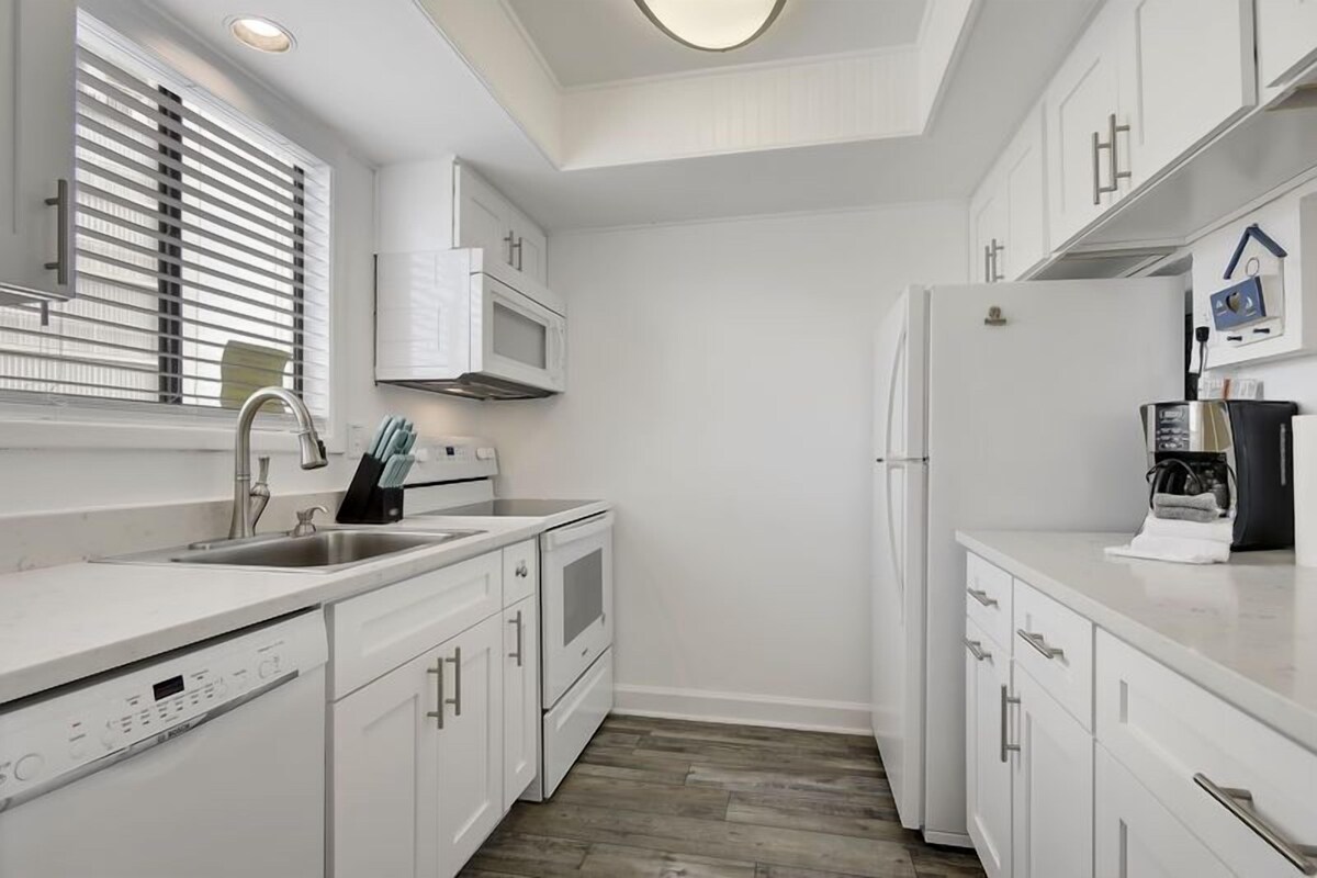 Photo 11 of Beachfront Private Beach Gated DESTIN Sandpiper Cove Unit 1154