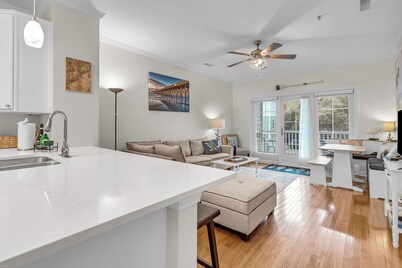 River & Marsh Views - Pool, Walk to Downtown Folly, Pet Friendly w/fee - Marshwinds!