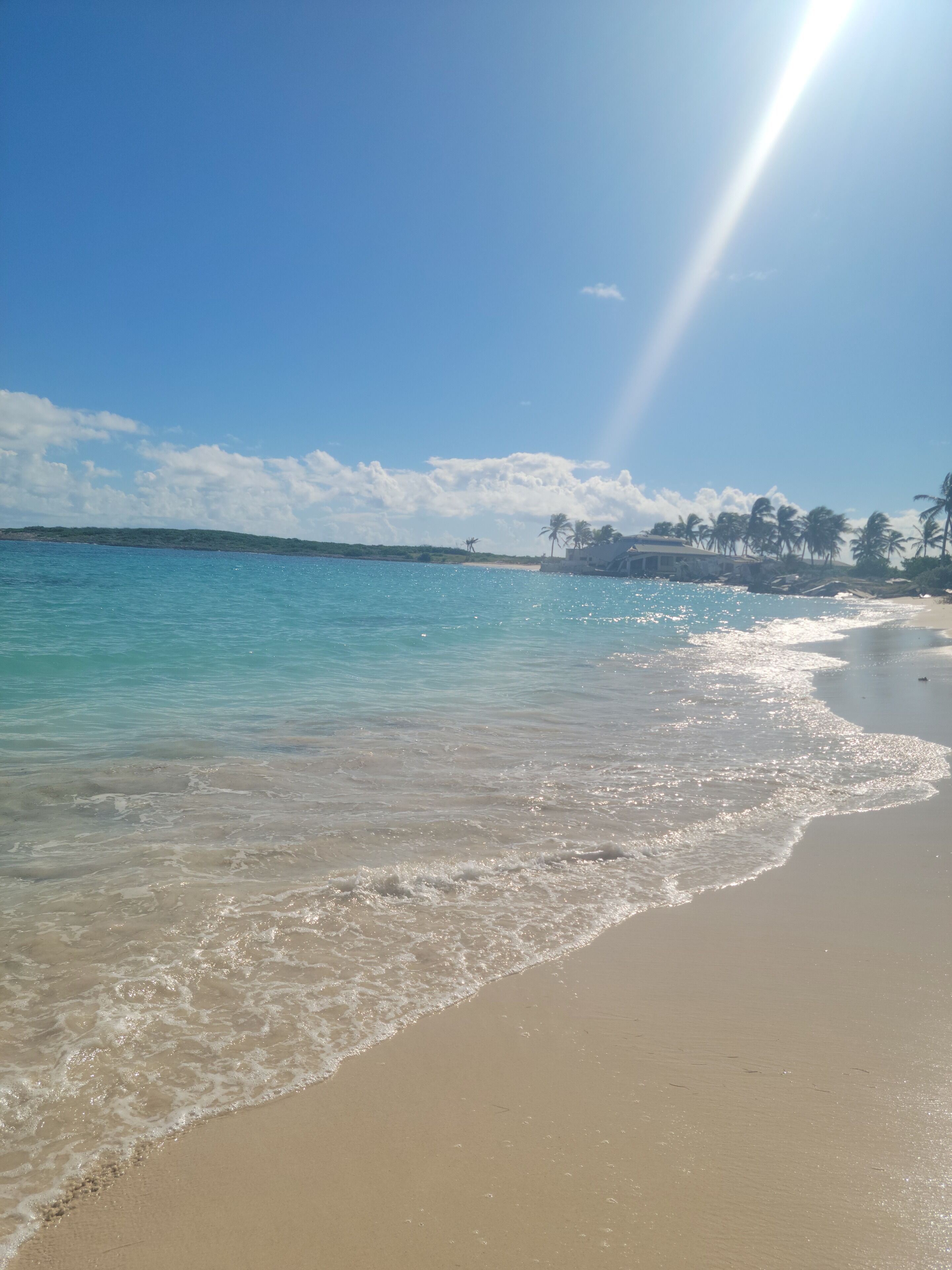 Plage, chaises longues, serviettes de plage