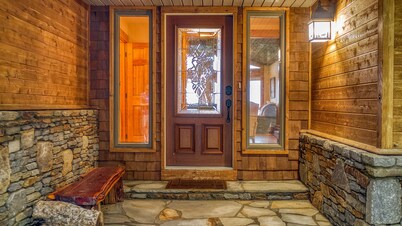 Mountaintop Home with Fantastic Views