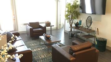 TV connectée, table de tennis de table