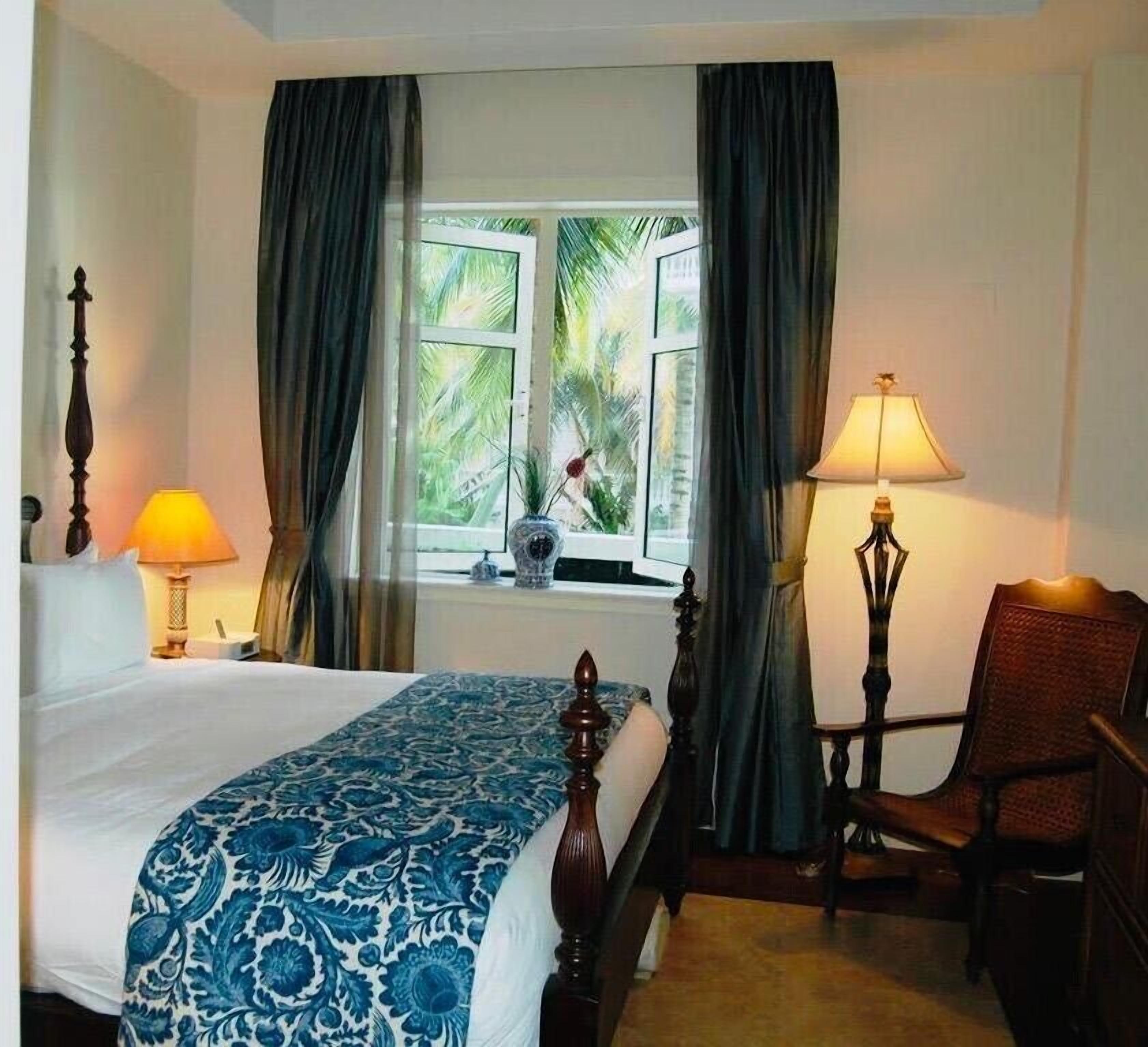 2 quartos, cofres nos quartos, ferros/tábuas de passar roupa