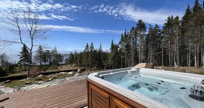 Daily Private Outdoor Hot Tub Access; Paid Access to Sauna; BBQ; Wi-Fi