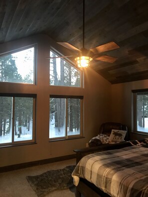 4 Schlafzimmer, Schreibtisch, kostenloses WLAN, Bettwäsche