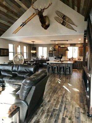 Smart TV, chimenea, videojuegos y reproductor de DVD 