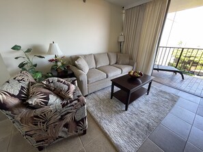 TV, DVD player, stereo - Wonderful 2BR/ 2BA Oceanview Condo (Lahaina)