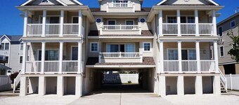 Just steps from the Beach and Boardwalk! Perfect vacation getaway!