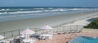 Ocean Front Building - Heated Pool - Spacious 2 BR / 2.5 Condo - Family Friendly