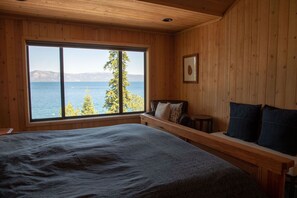 7 bedrooms, free WiFi, bed sheets