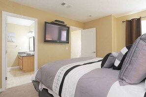 2 bedrooms, desk, iron/ironing board, free WiFi