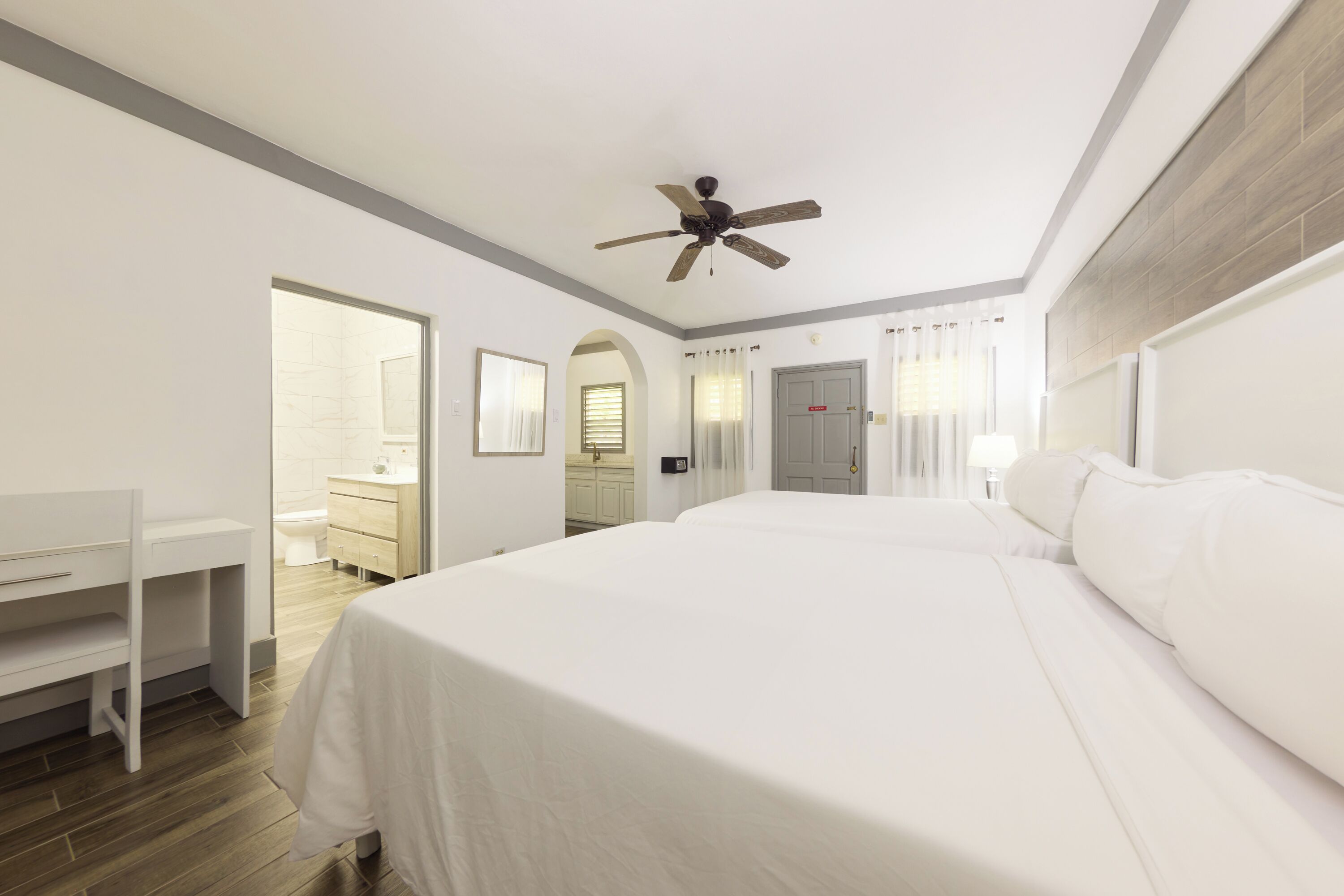 13 bedrooms, in-room safe, desk, iron/ironing board