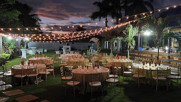 Espace banquet en plein air