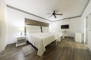 13 bedrooms, in-room safe, desk, iron/ironing board