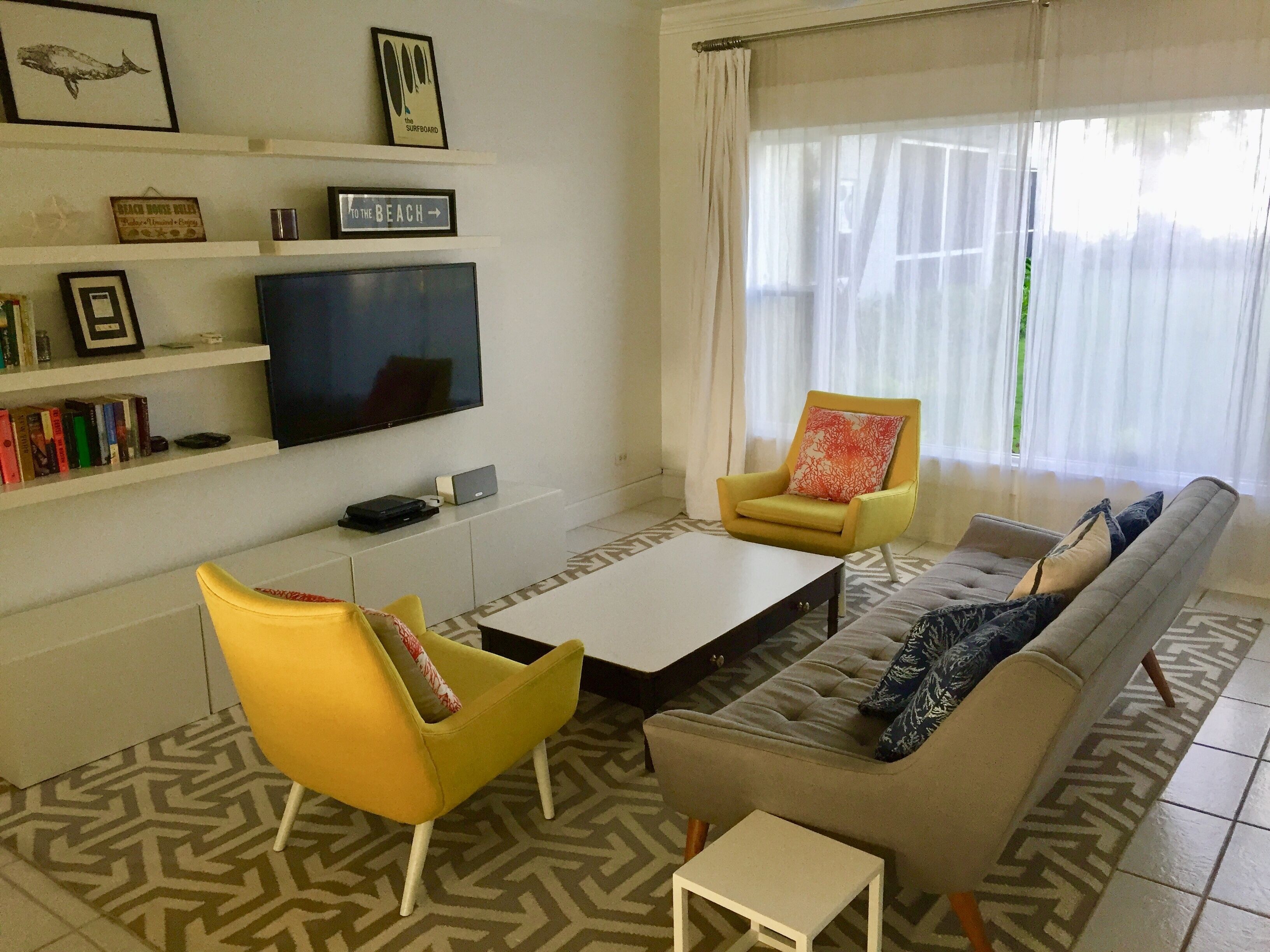 Beautiful condo in Seven Mile Beach Oceanfront complex in Seven Mile Beach, Cayman Islands