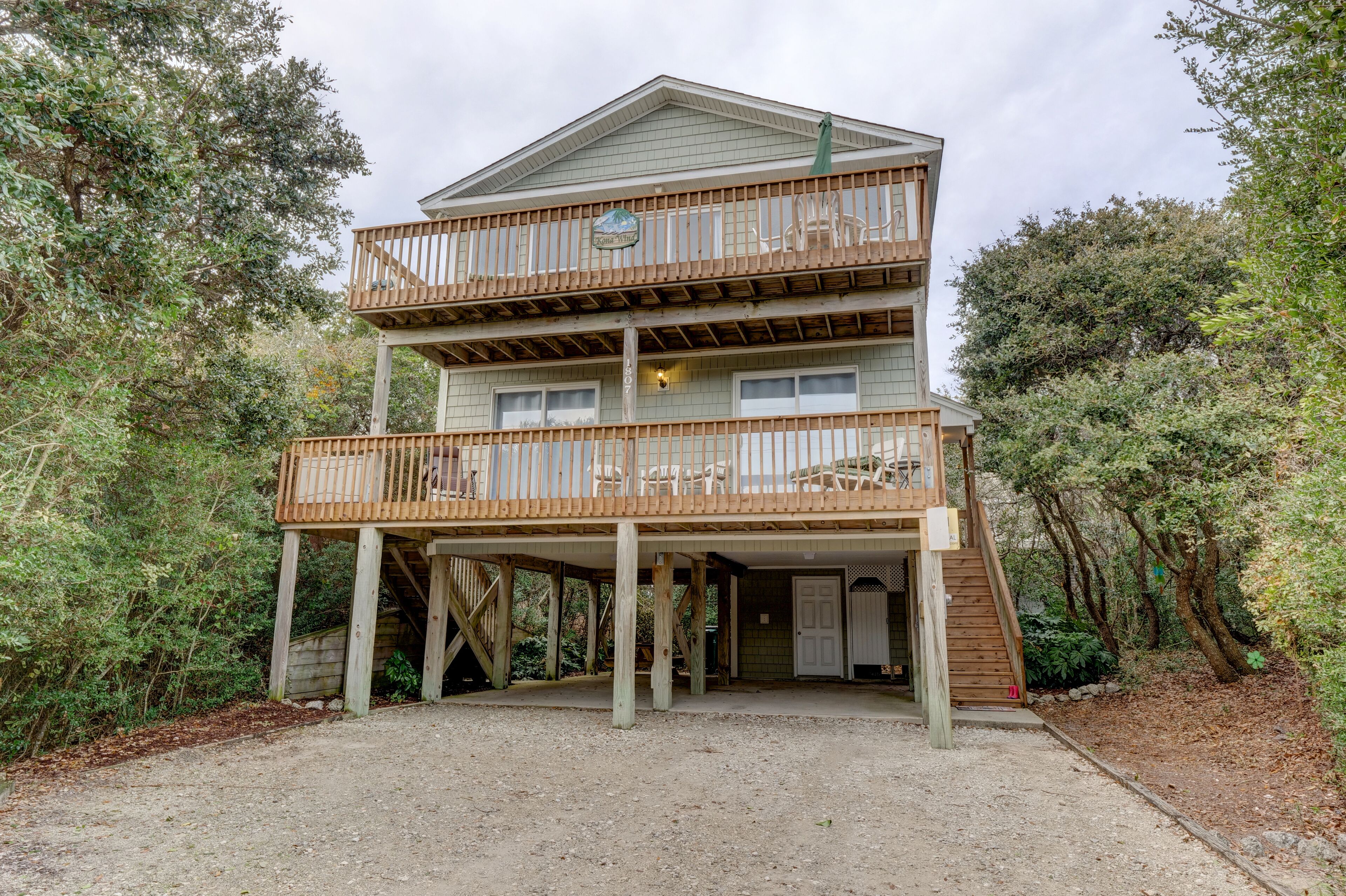 100 Steps to the Beach...Pet Friendly