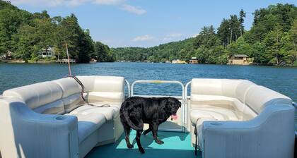 Esta casa es Lake Summit, verdaderamente original pero con todas las comodidades modernas