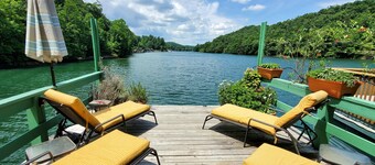 Cette maison est le sommet du lac, vraiment originale mais avec toutes les commodités modernes