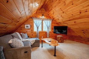 Smart TV, fireplace, DVD player, table football