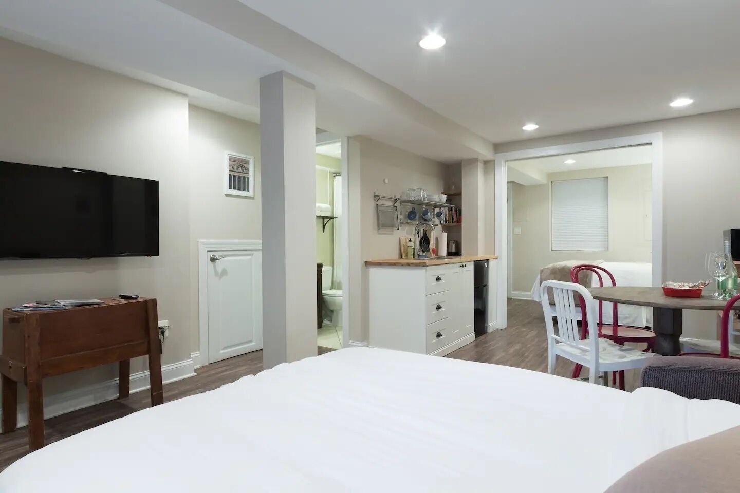 1 bedroom, iron/ironing board, travel crib, internet