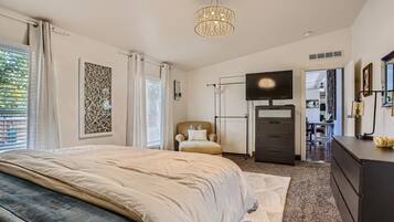 3 bedrooms, iron/ironing board, travel crib, WiFi