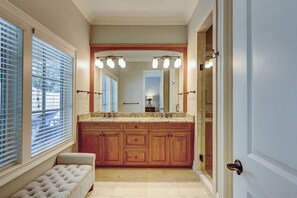 Interior - 18 Haul Away ~ Beautiful Six Bedroom Near Ocean Palmetto Dunes Home with Pool (Hilton Head Island)