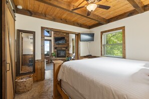 1 chambre, fer et planche à repasser, lit parapluie, Wi-Fi gratuit