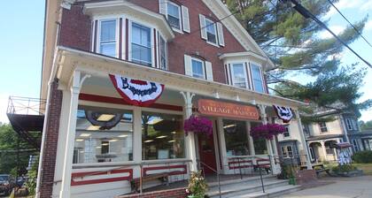 Ski, Snowboard, Hike, or just Relax at our Spacious Home for Family and Friends!