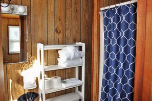 Interior - Rustic Beach Cabin~ G.O.s Getaway (Folly Beach)