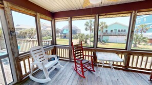 Property grounds - Rustic Beach Cabin~ G.O.s Getaway (Folly Beach)