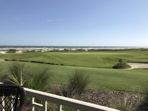 Golf - Beautiful 3 bdrm 2.5 bath ranch on the 3rd fairway of Cougar Point Golf Course. (Kiawah Island)