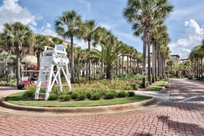 المنطقة المحيطة بالمنشأة