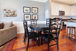 Dining - 3br/3ba River Views Pool and Dock Access~ River Walk (Folly Beach)