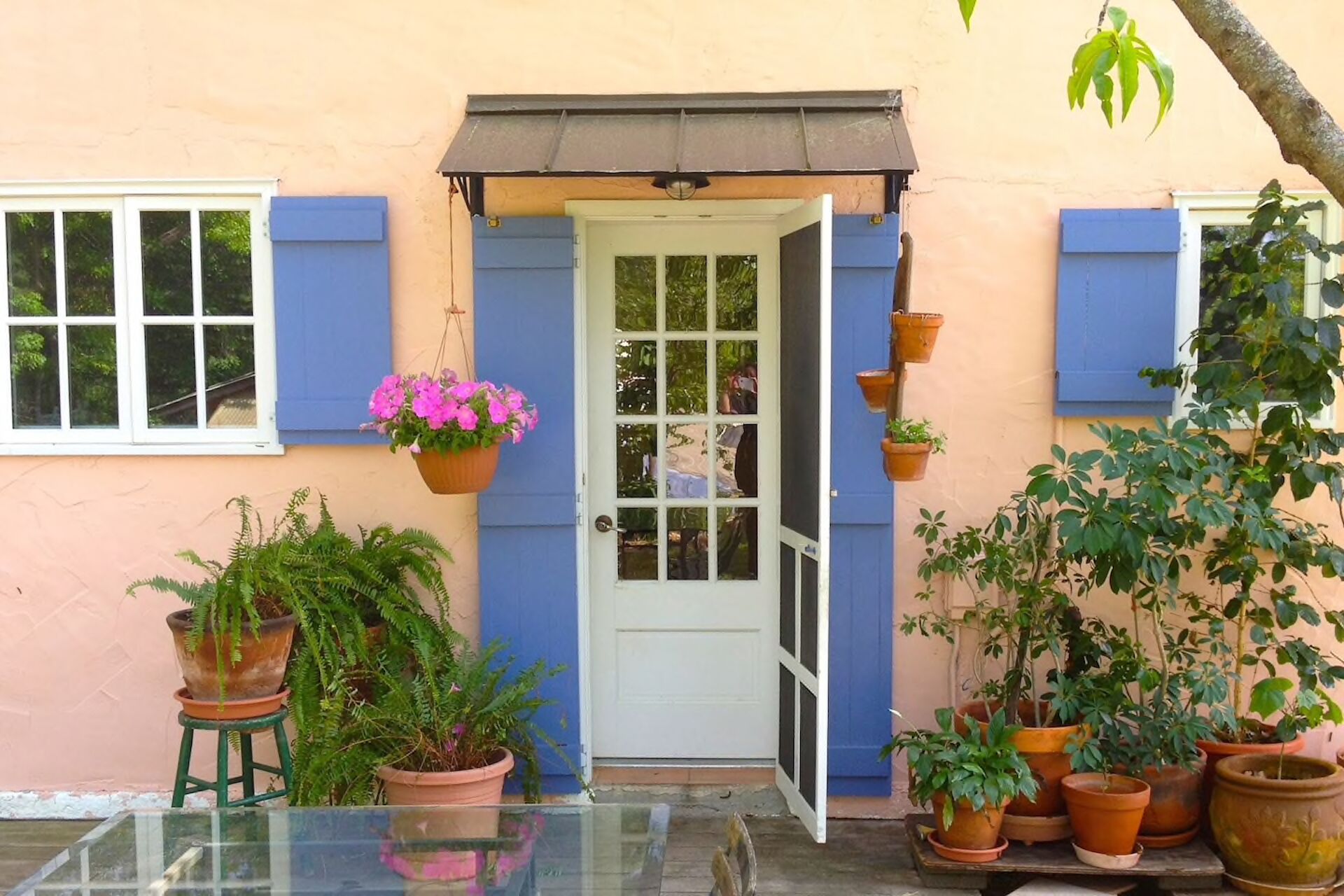 Beautiful, serene French--style country home with chef's kitchen + outdoor patio