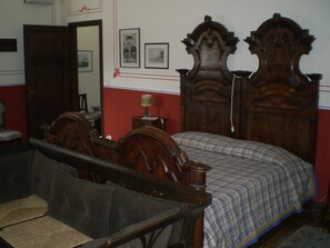 1 bedroom, iron/ironing board, WiFi, bed sheets - wonderful area in the middle of the vineyards where you can relax and taste wine (Manzano)