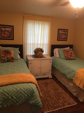 5 bedrooms, iron/ironing board, free WiFi, bed sheets