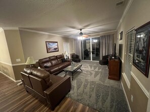 Smart TV, videojuegos y libros