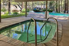 Pool - Second-floor condo with pool, hot tub, grills, & game room (Mammoth Lakes)