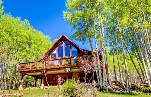REMODELED Bunkroom | Large Deck | Fireplace | Aspen Retreat