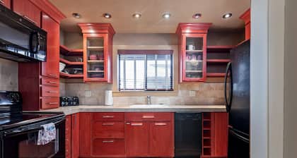 Immaculate Downtown Whitefish 2 Bed/ 1 Bath