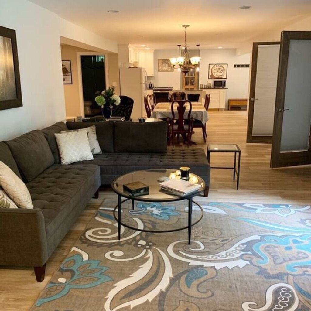 PRIVATE FOR FAMILIES / FRIENDS/SPRING BREAK!
