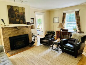 Smart-TV, peis, videospill og DVD-spiller