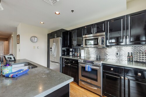 Spacious Main St Loft | 2BD/2BA + Low cost parking