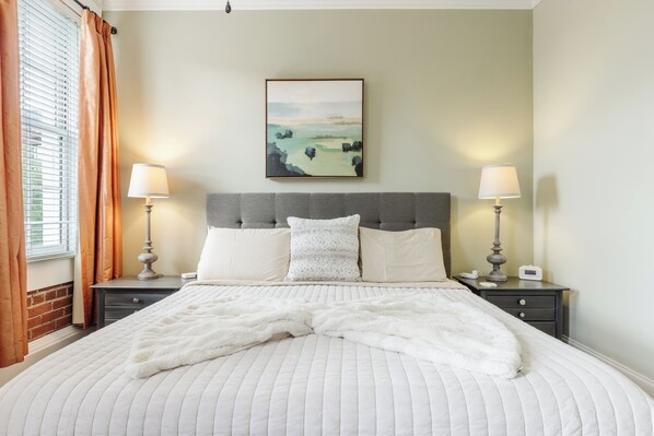 2 bedrooms, iron/ironing board, WiFi, bed sheets