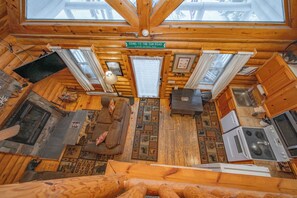 Interior - Dog Friendly Deep Creek Hideaway w/ Fireplace (Oakland)