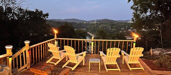 Lake View Home, Fire Pit, Grill, Fireplace, 5 minutes to boat ramp