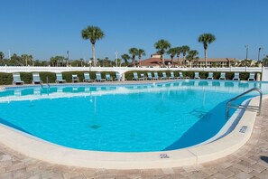 Beheizter Pool